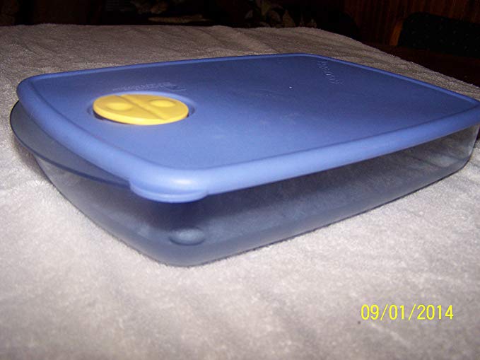 Tupperware Rock N Serve Large Shallow Clear with Country Blue Seal and Yellow Vent Button