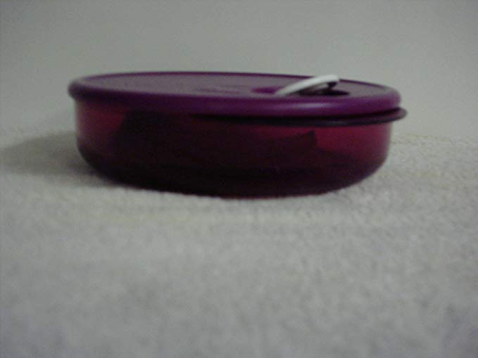 Tupperware Round Rock N Serve 3 1/4cup Rhubarb With White Vent Flip-up Button